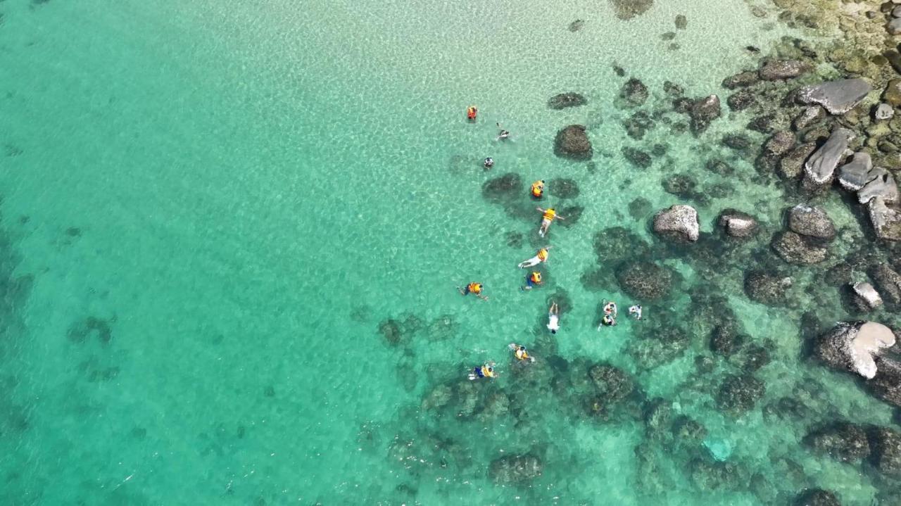 サンディ ビーチ バンガローズ ロンサレム島 エクステリア 写真
